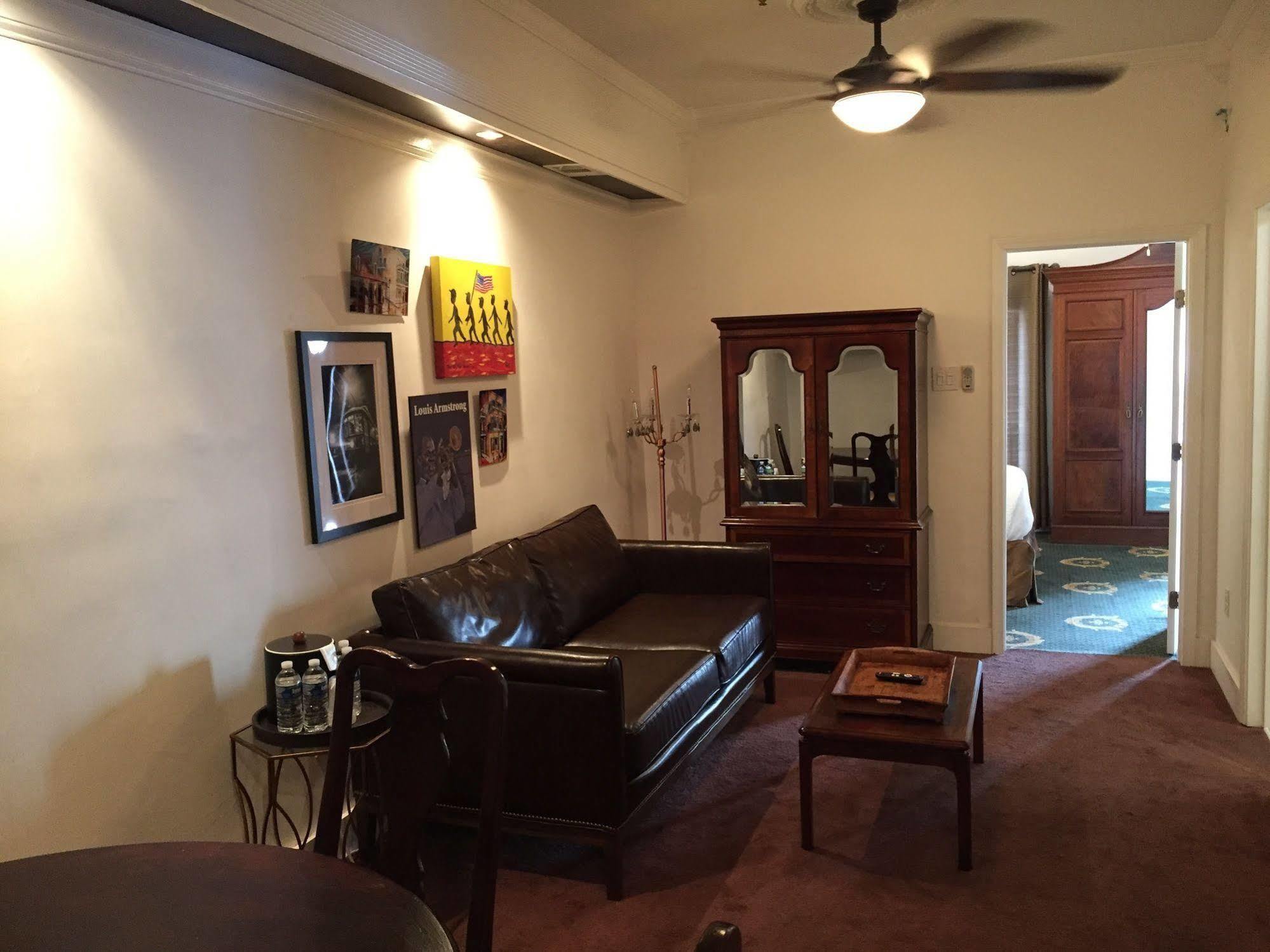 Frenchmen Hotel New Orleans Bagian luar foto