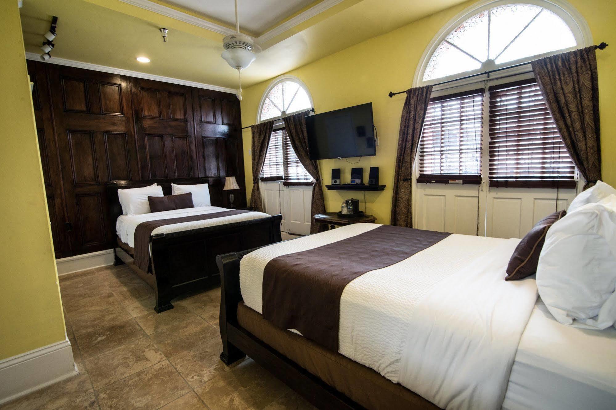 Frenchmen Hotel New Orleans Bagian luar foto