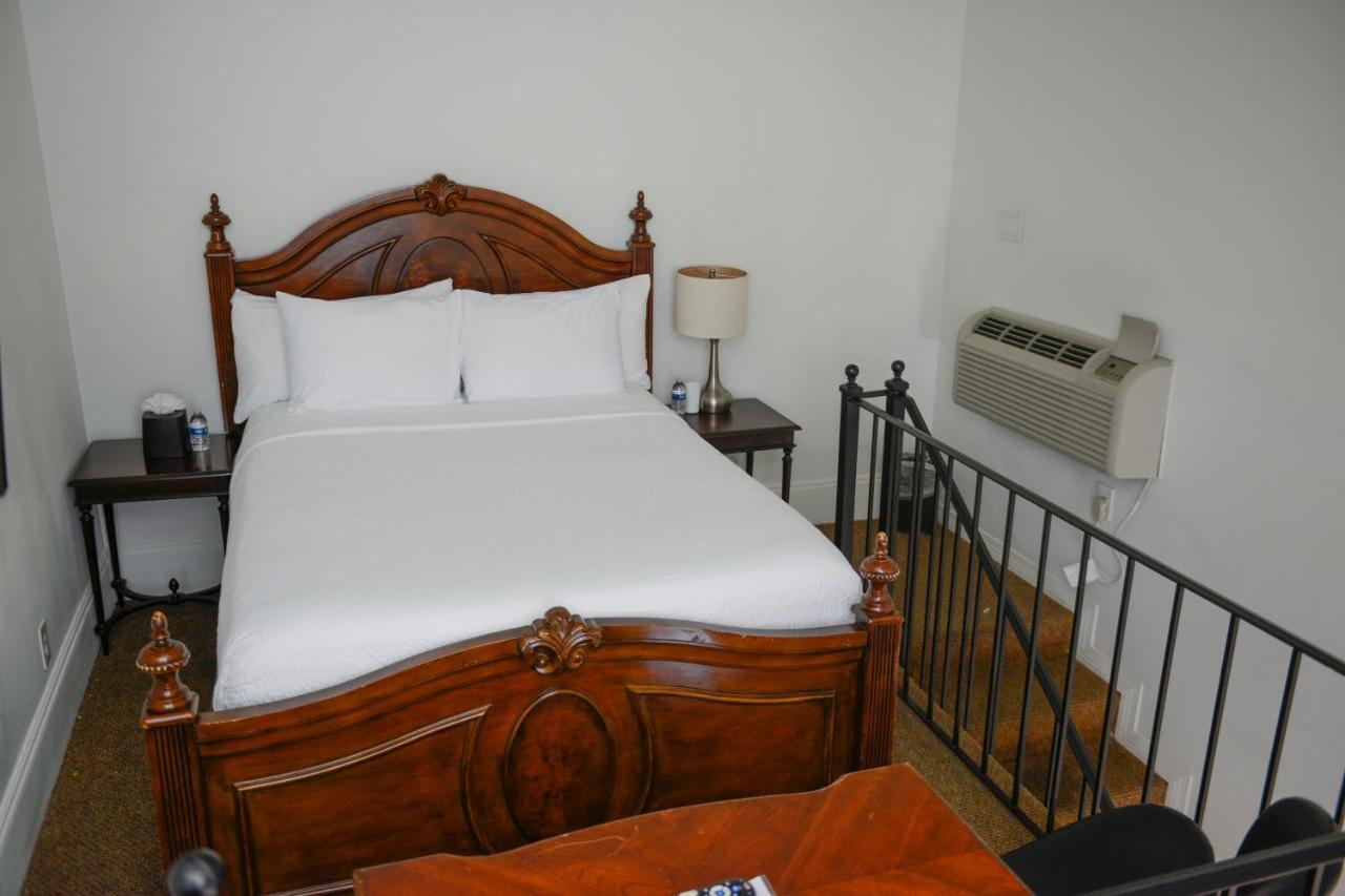 Frenchmen Hotel New Orleans Bagian luar foto